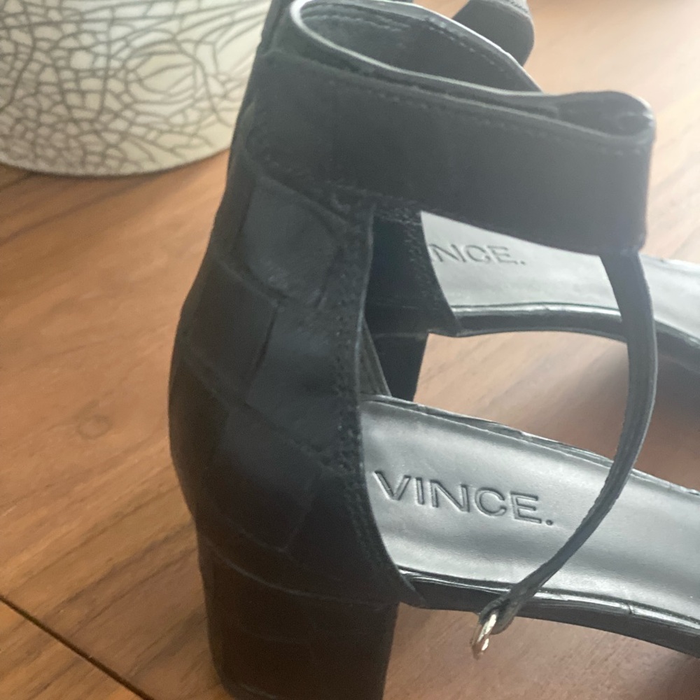 Vince sandals